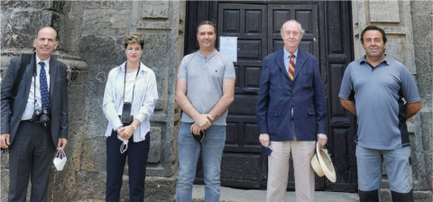 El Duque de Segorbe visita la Colegiata de Santiago