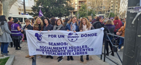 La Asociación de Mujeres Camino Real de Castellar participa en la manifestación del 8 M en Jaén