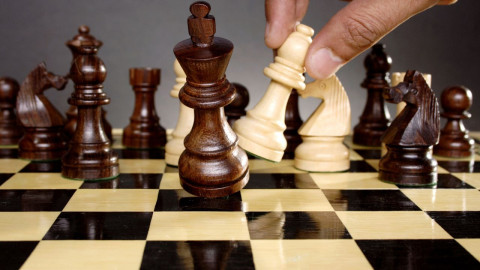 ¡Ven a mover tus fichas y tus ideas! Disfruta con el ajedrez